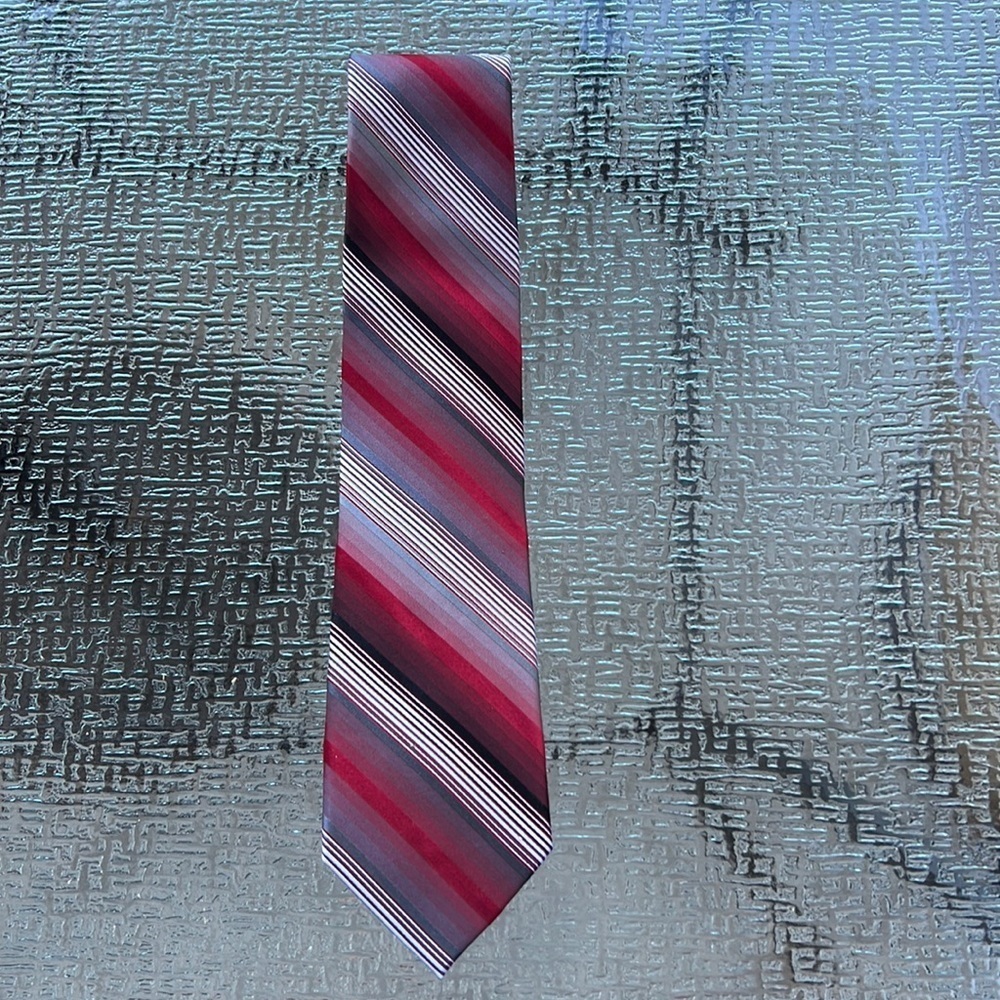 Red striped tie